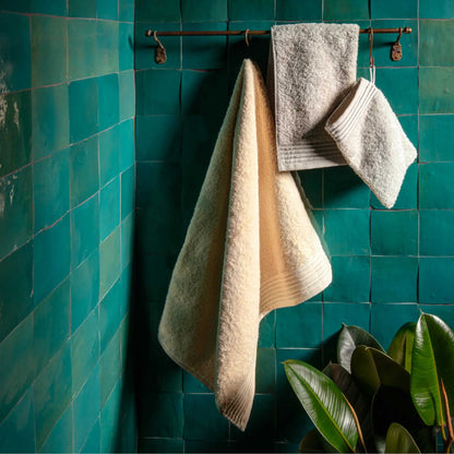 Brisača Loft črna, 100% bombaž